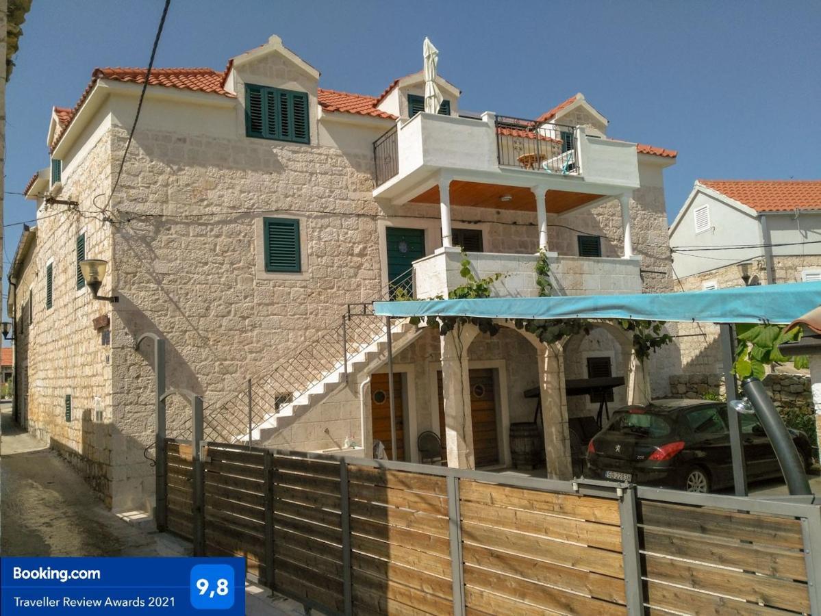 Apartment Buga Слатине Екстериор снимка