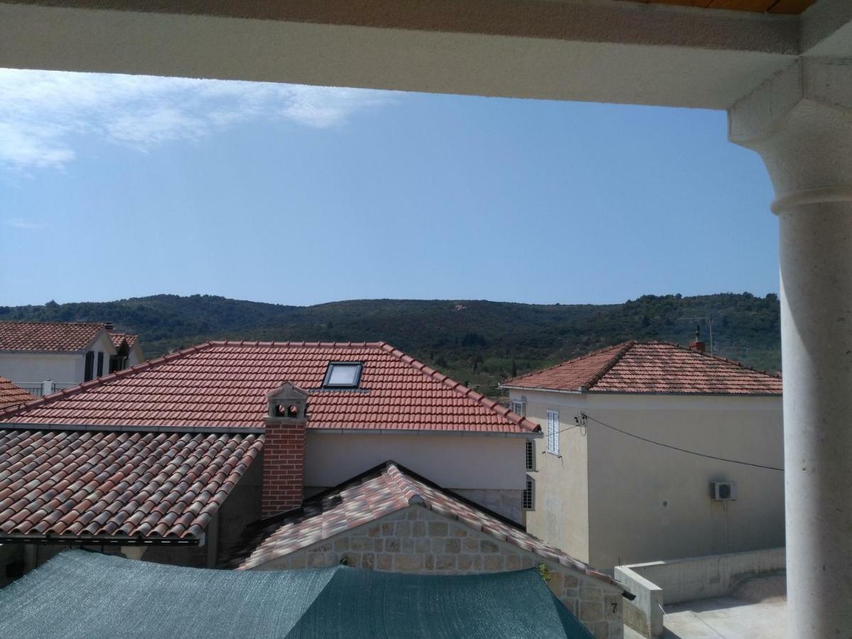 Apartment Buga Слатине Екстериор снимка