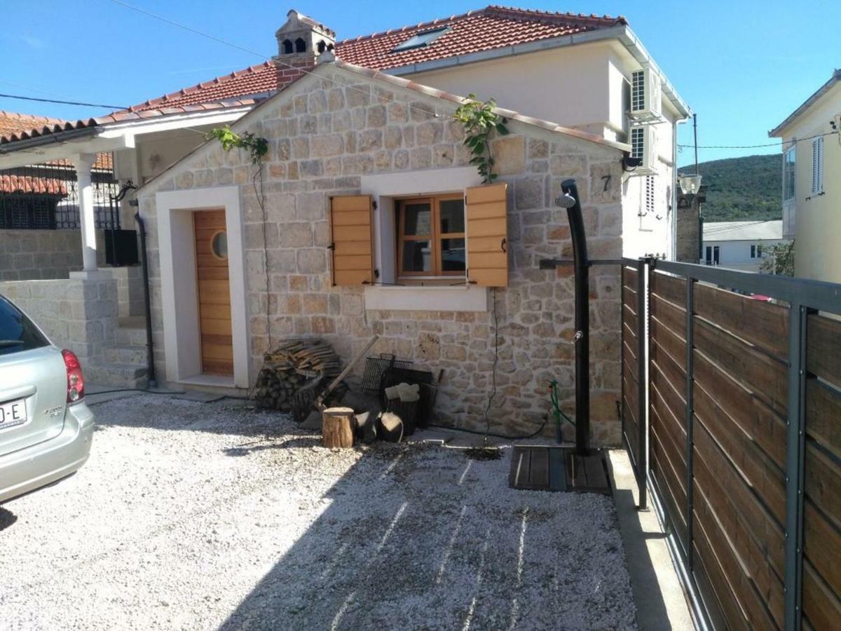 Apartment Buga Слатине Екстериор снимка